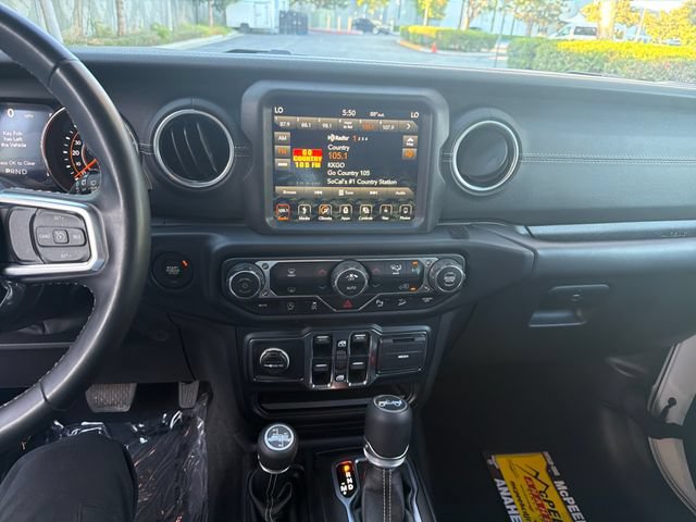 Used 2019 Jeep Wrangler Unlimited Sahara AWD/4WD image 15