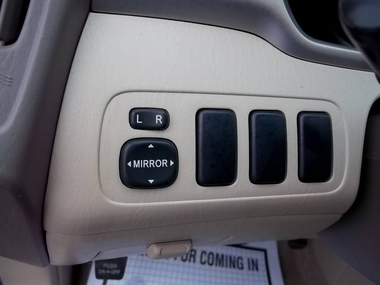 Used 2005 Toyota Highlander 2WD image 16