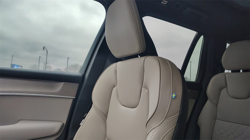 New 2026 Volvo XC90 B6 Plus image 25