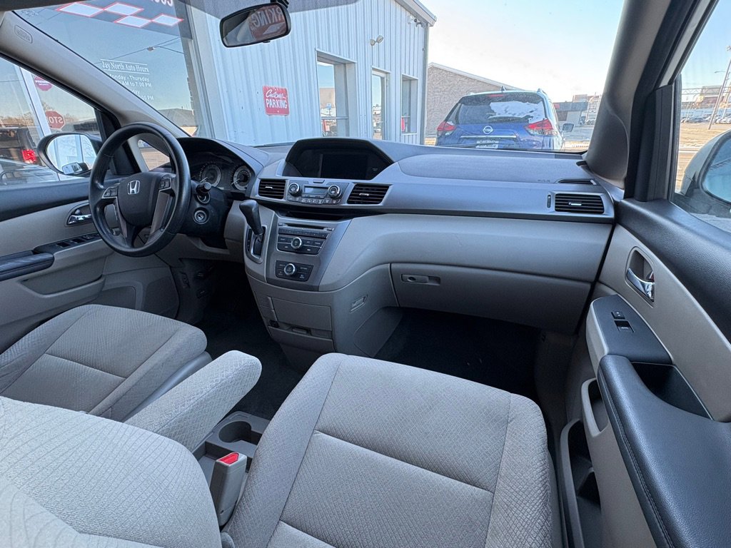 Used 2016 Honda Odyssey LX image 17