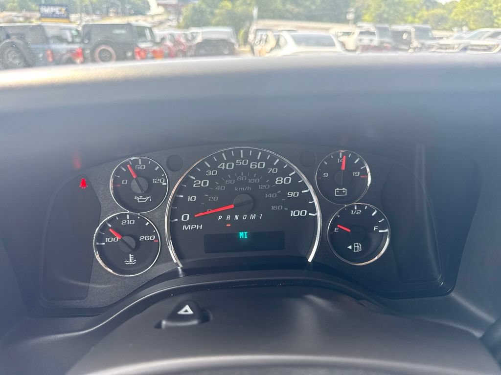 Used 2025 Chevrolet Express 3500 LS RWD image 12