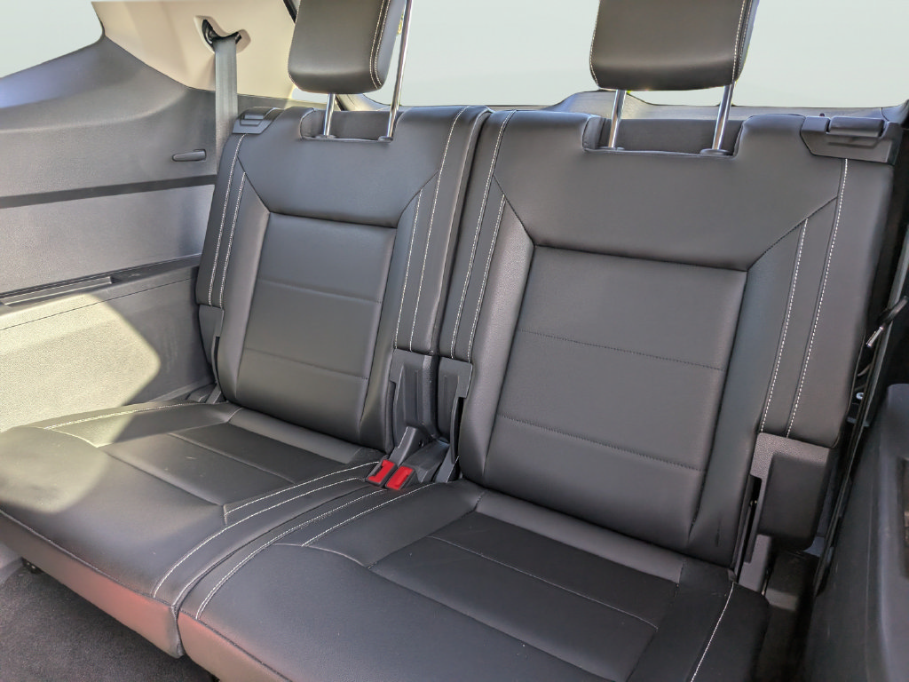 Certified 2023 Volkswagen Atlas SE w/ Panoramic Sunroof Package FWD image 17