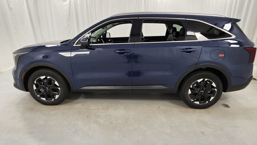 New 2026 Kia Sorento S w/ S Panoramic Sunroof Package FWD image 6