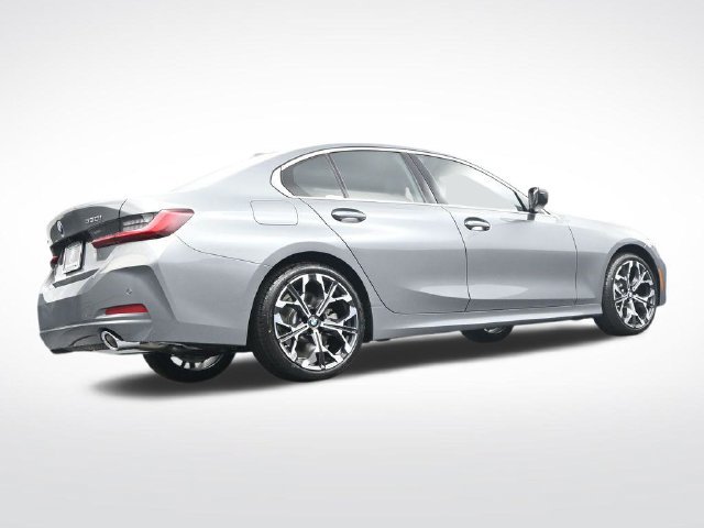 New 2026 BMW 330i xDrive Sedan w/ Premium Package AWD/4WD image 34