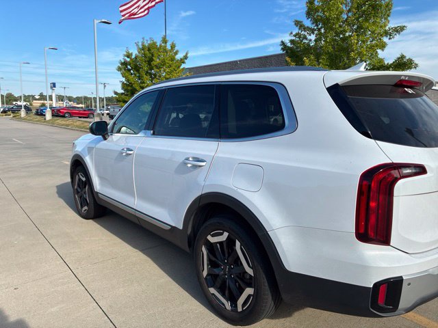 Used 2024 Kia Telluride S w/ S Sunroof Package FWD image 5