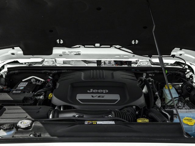 Used 2016 Jeep Wrangler Rubicon w/ Power Convenience Group image 16