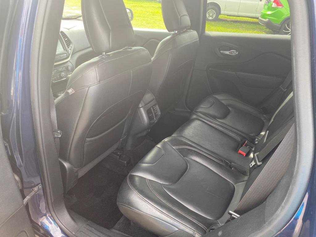 Used 2014 Jeep Cherokee Limited AWD/4WD image 16