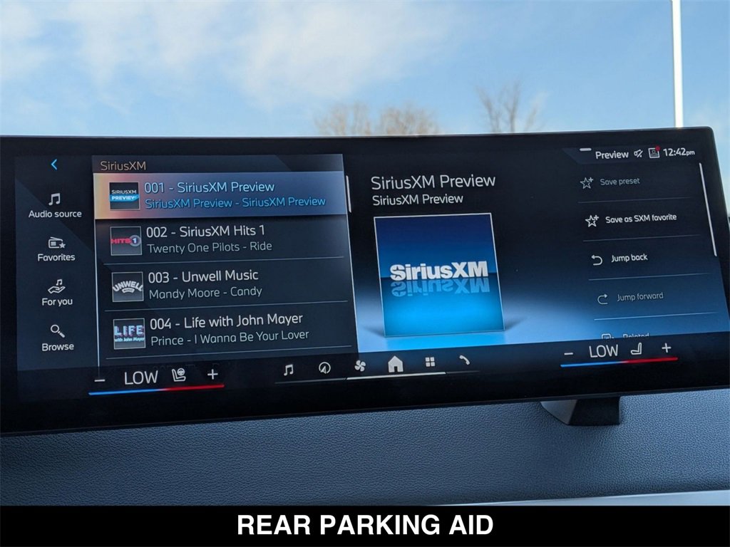 Used 2025 BMW iX xDrive50 image 20