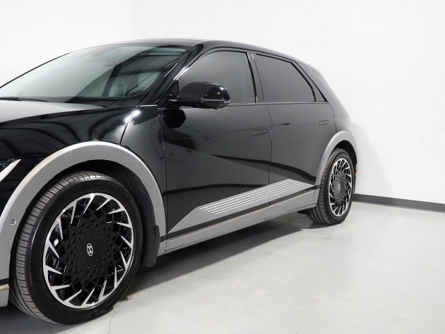 Used 2023 Hyundai Ioniq 5 Limited image 58