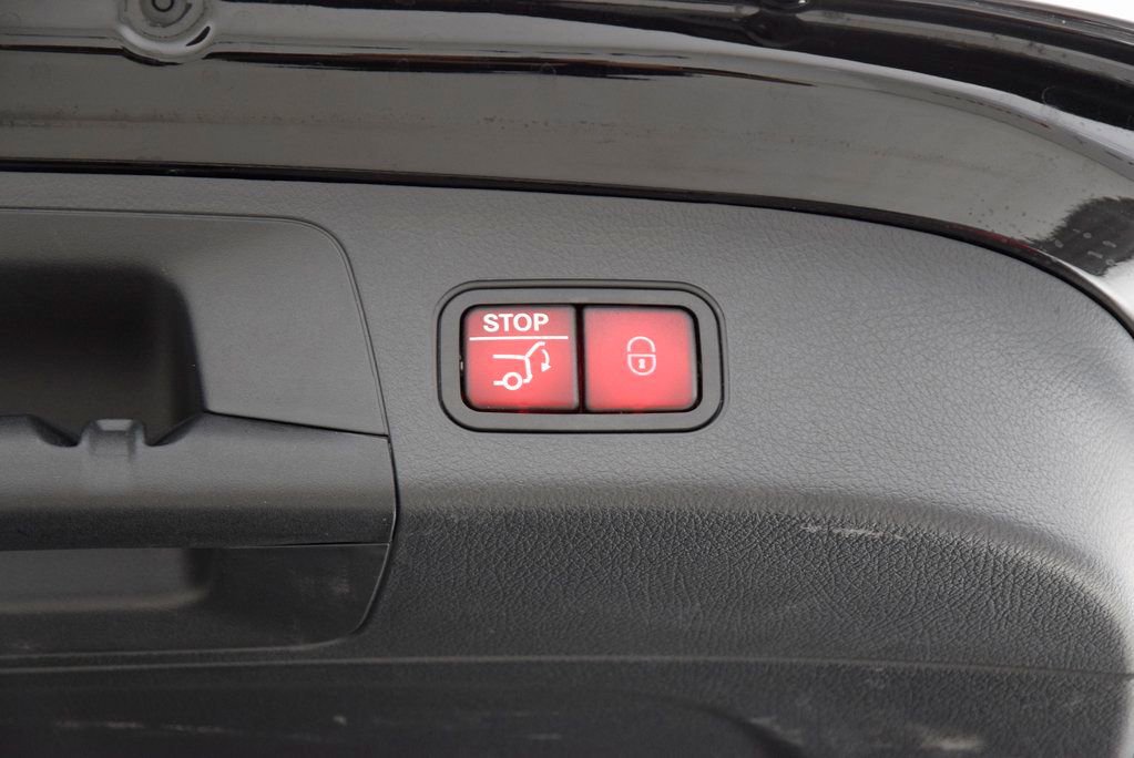 Certified 2025 Mercedes-Benz GLA 250 image 32