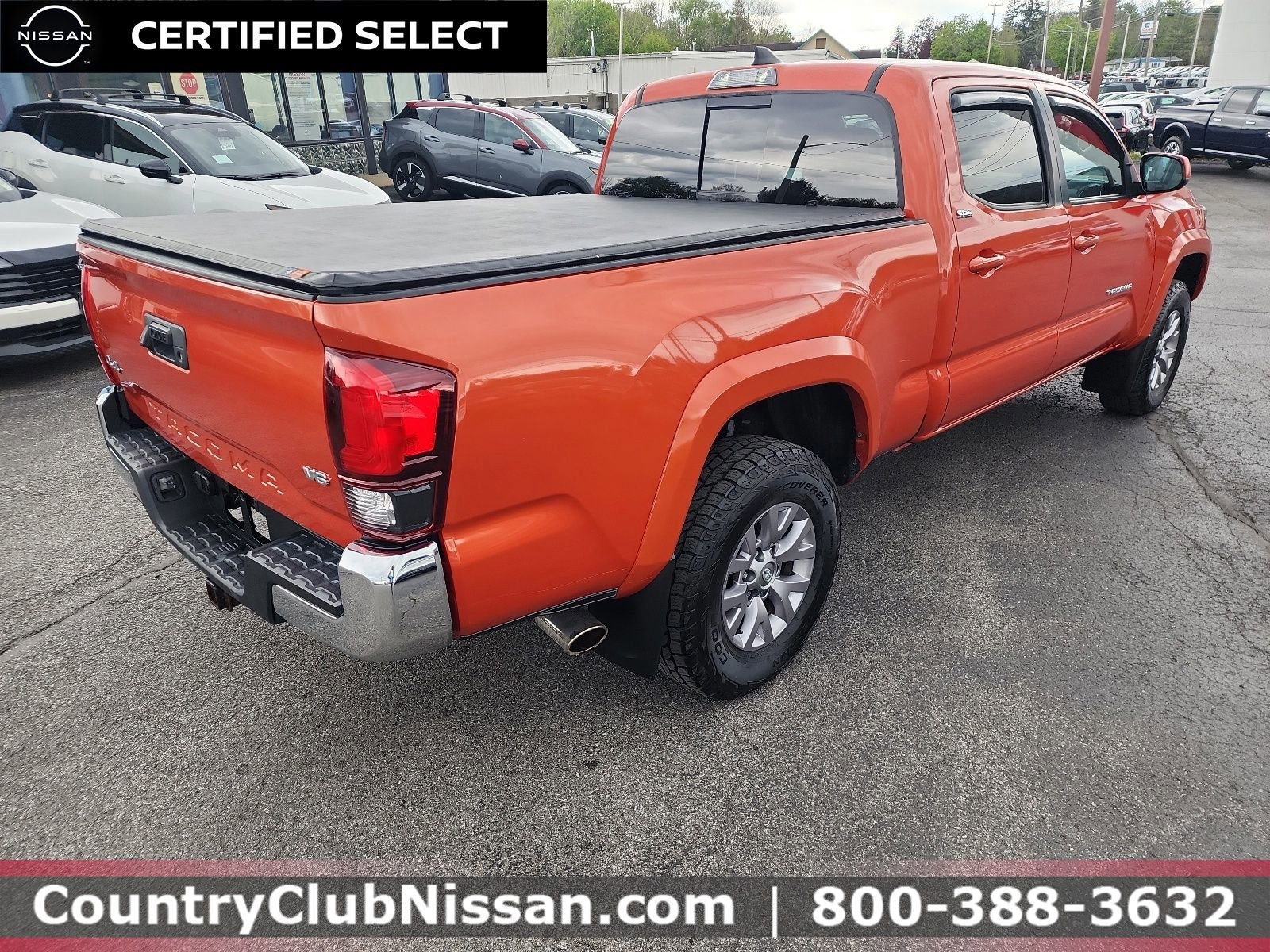 Used 2018 Toyota Tacoma SR5 AWD/4WD image 8