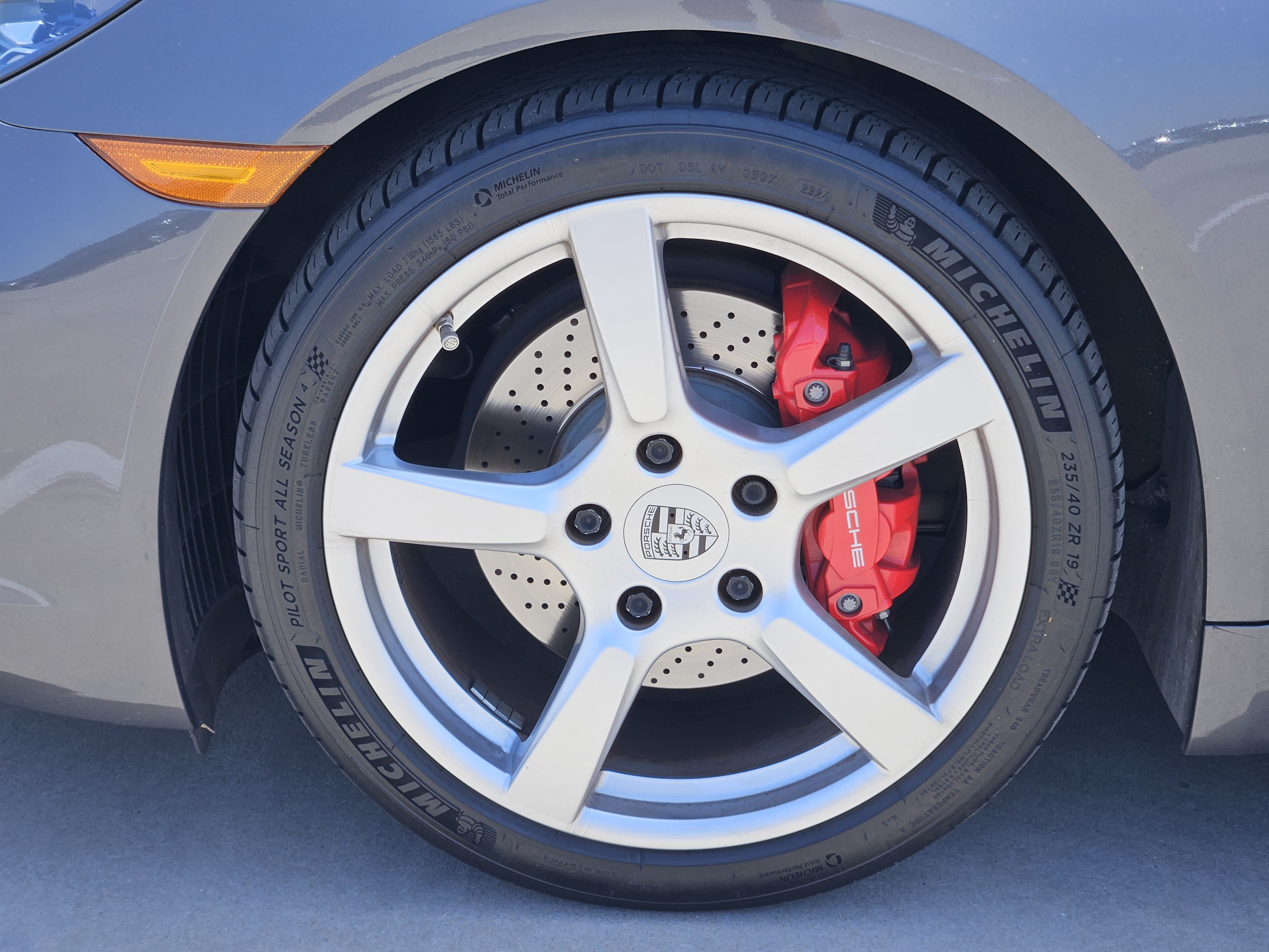 Certified 2022 Porsche 718 Cayman S RWD image 14