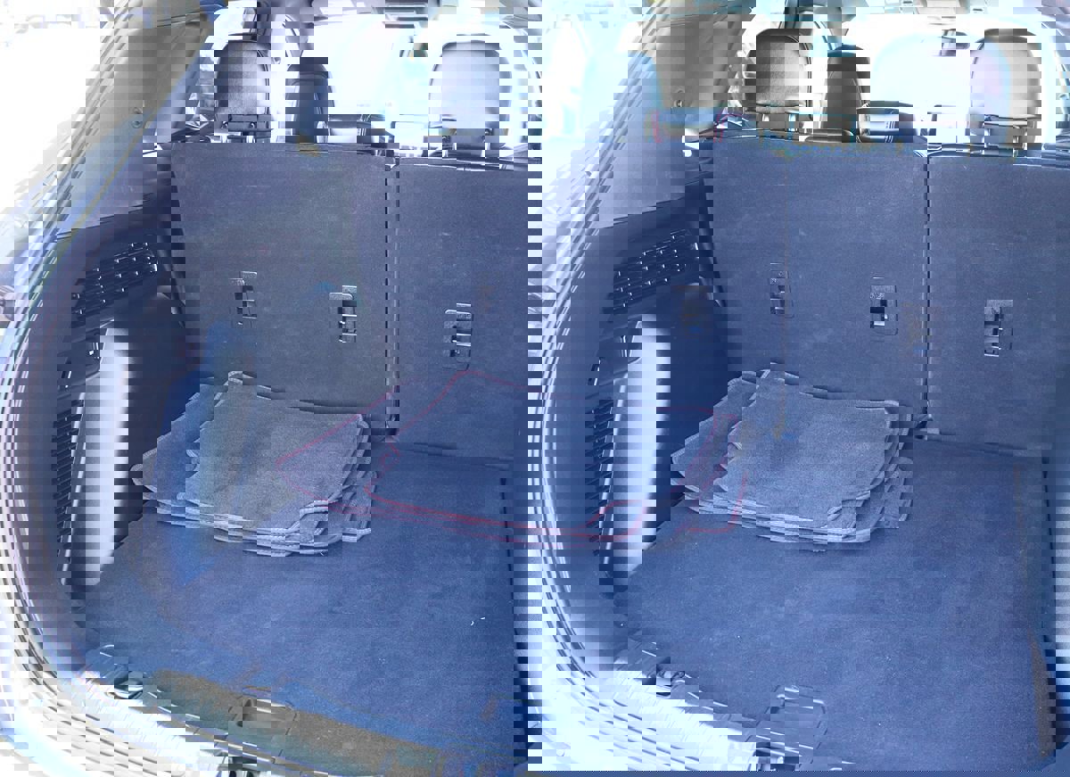 Used 2023 Ford Escape ST-Line image 25