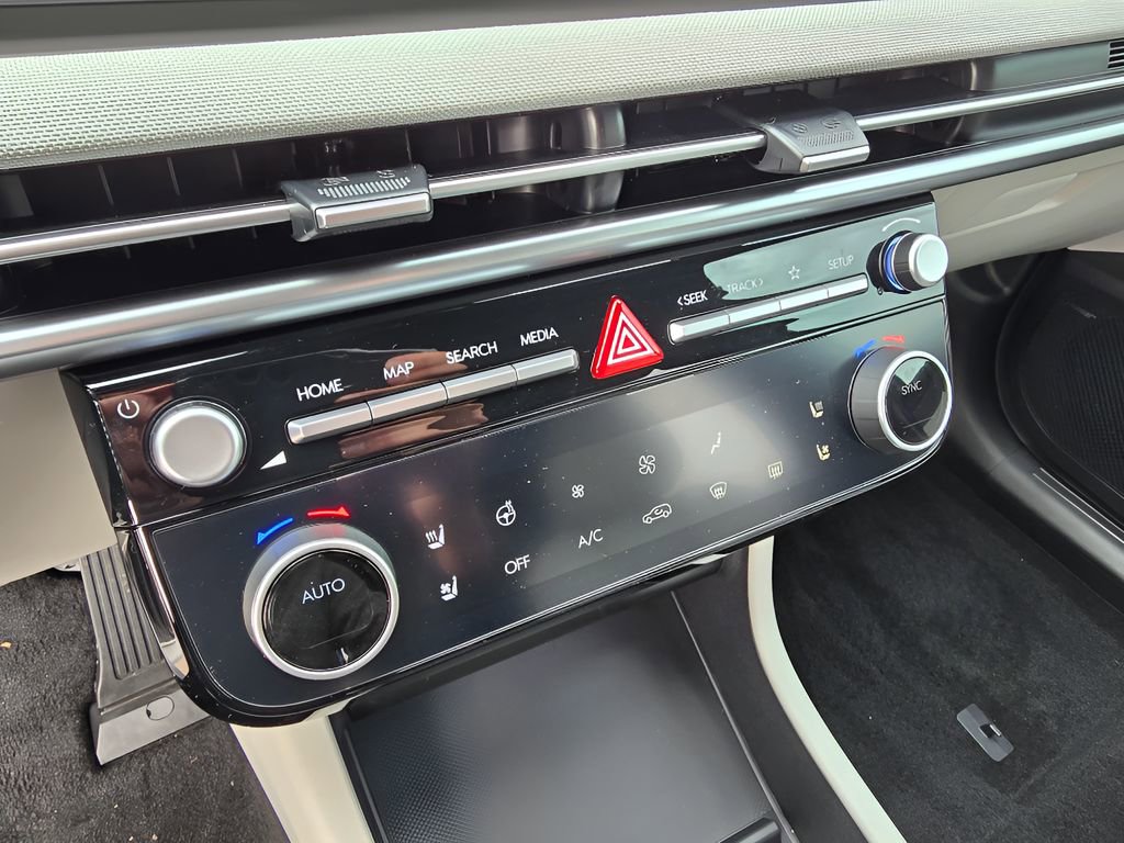 New 2026 Hyundai Tucson Limited image 23