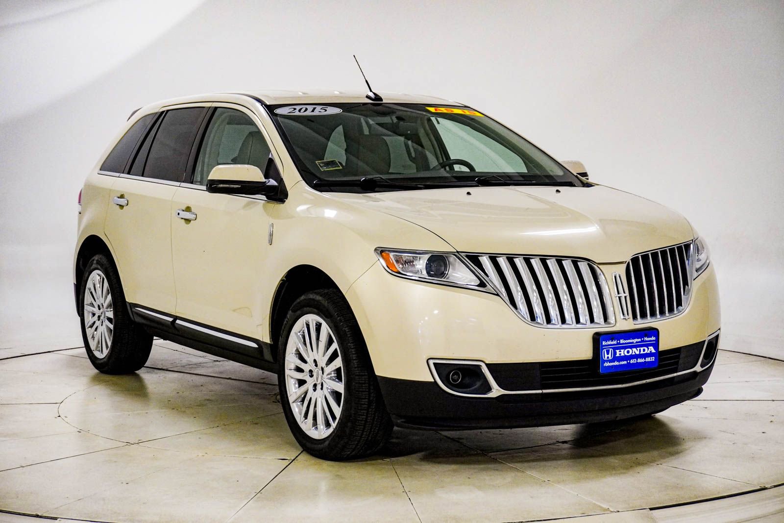 Used 2015 Lincoln MKX FWD w/ Equipment Group 101A image 13