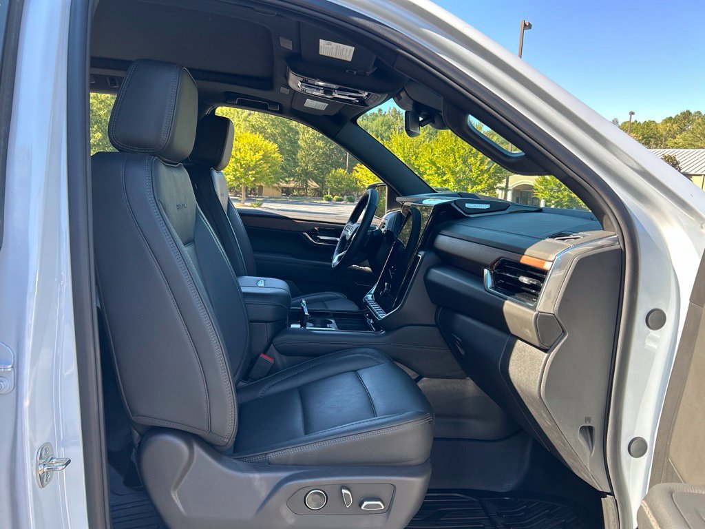 Used 2026 GMC Yukon XL Denali w/ Sun & Power Step Package AWD/4WD image 52