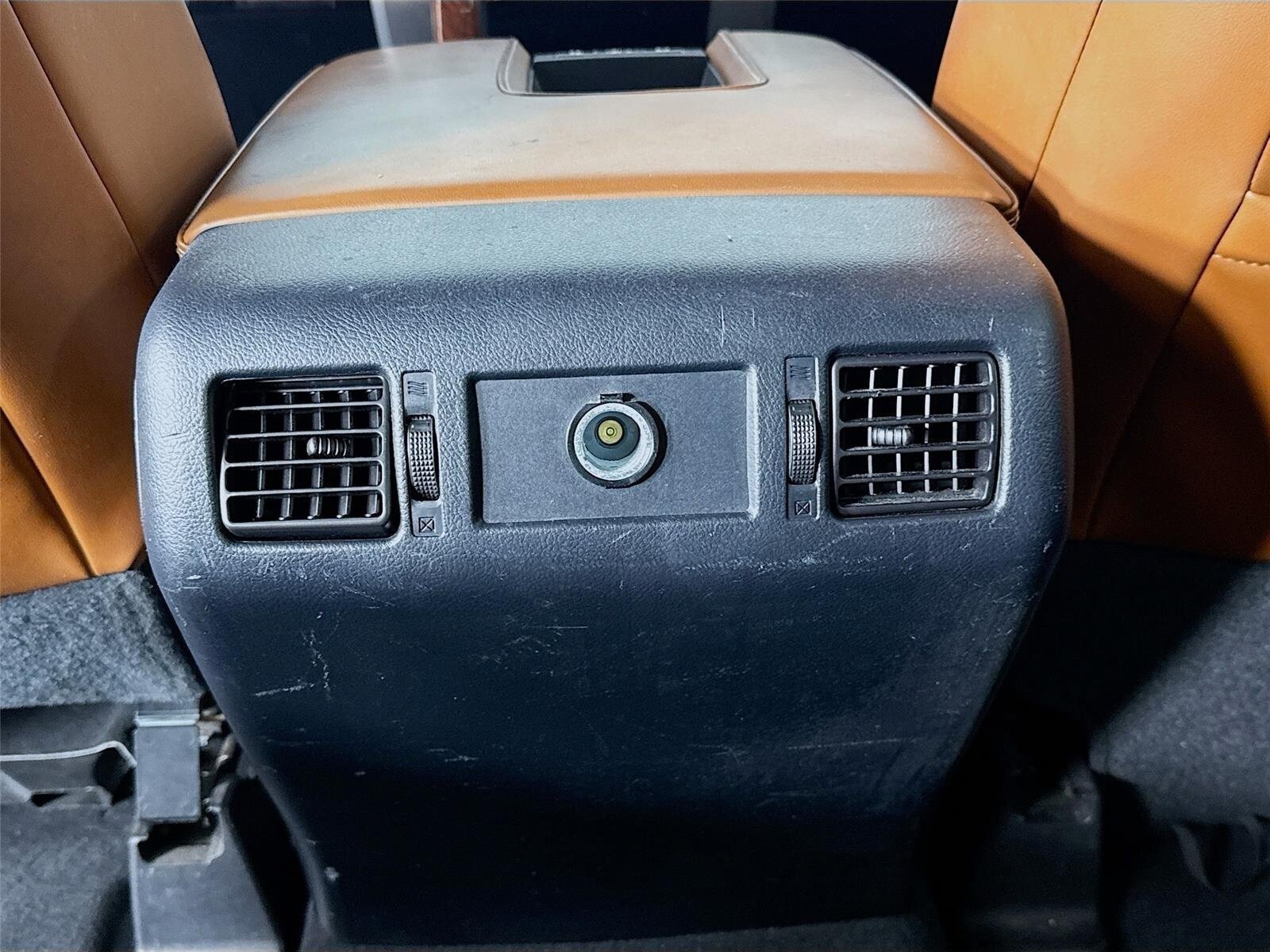 Used 2019 Toyota Tundra 1794 Edition AWD/4WD image 26