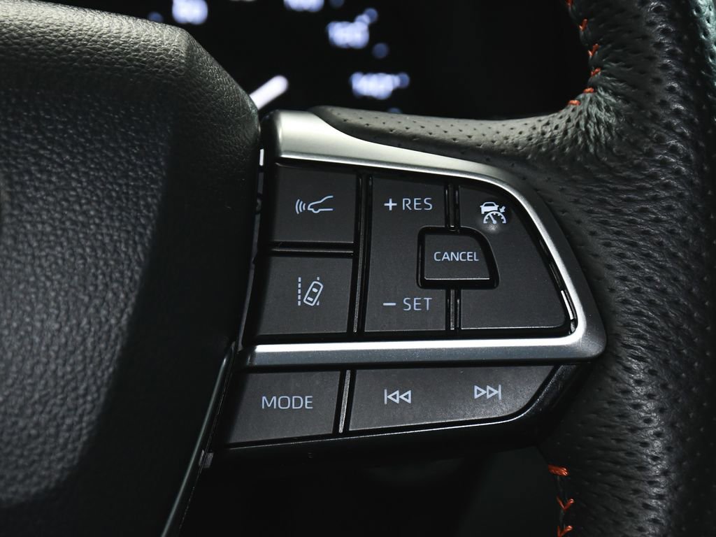 Used 2024 Toyota Sienna XSE image 30