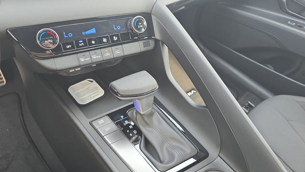 New 2026 Hyundai Elantra Sport FWD image 21
