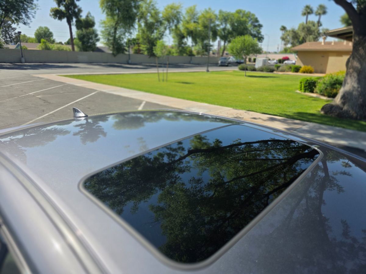 Used 2015 Lexus ES 350 w/ Premium Package FWD image 6