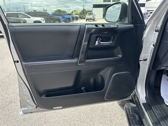 Used 2024 Toyota 4Runner TRD Off-Road image 15