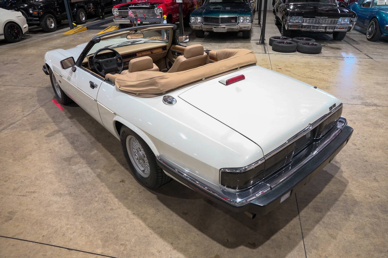 Used 1992 Jaguar XJS V12 Convertible RWD image 16