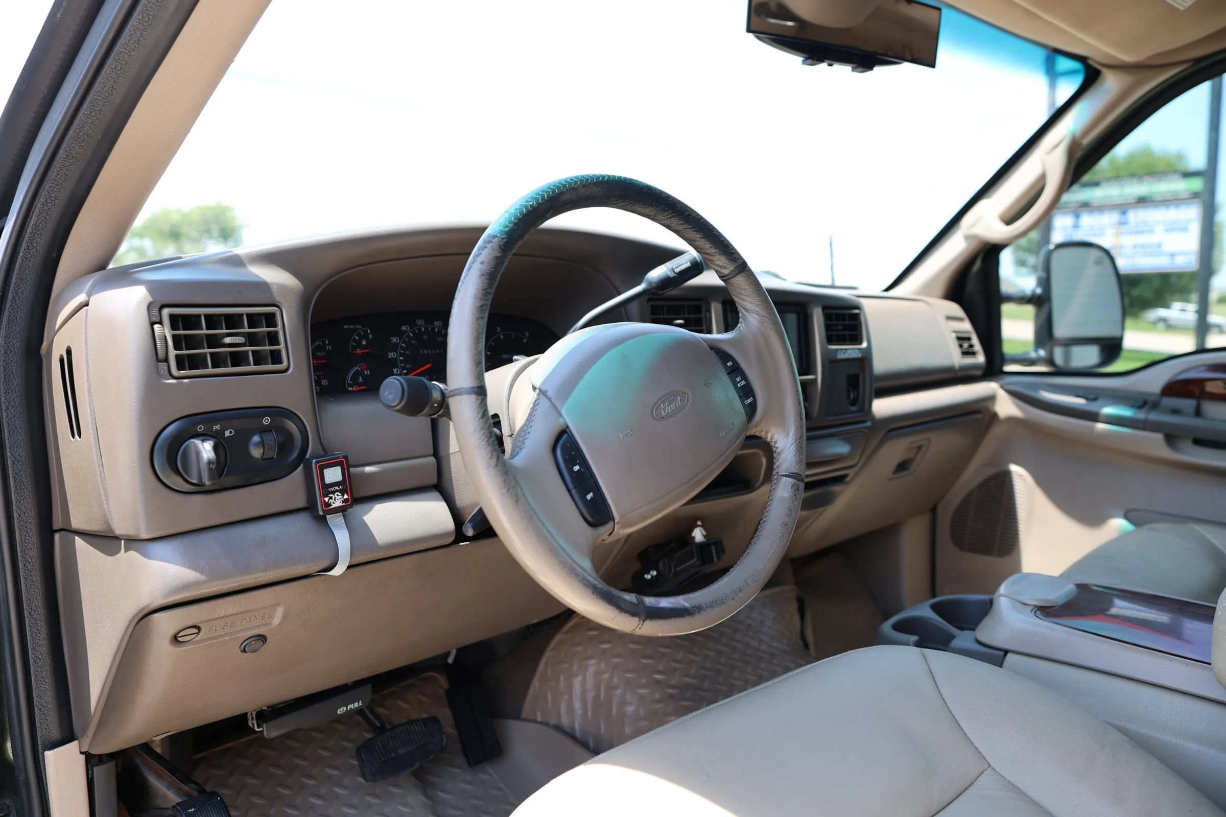 Used 2000 Ford Excursion Limited AWD/4WD image 25