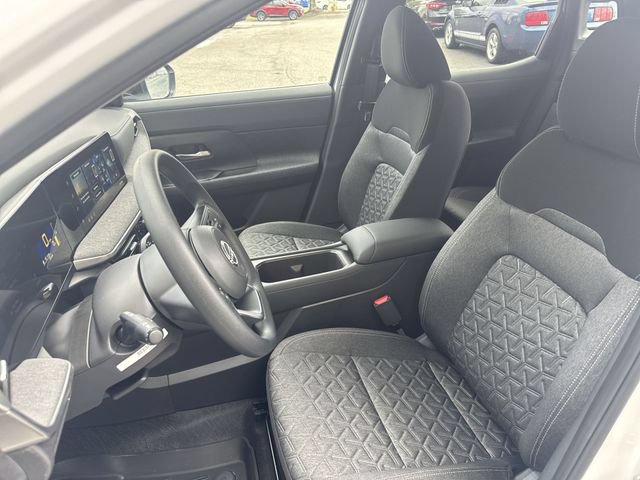 New 2026 Nissan Kicks SV w/ Cold Weather Package FWD image 14