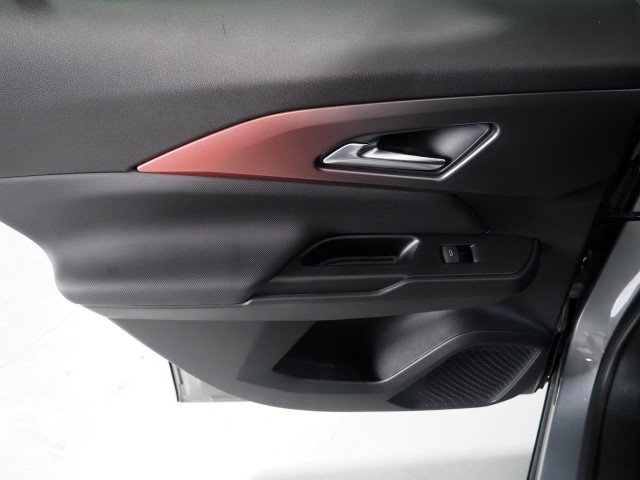 Used 2025 Chevrolet Equinox EV RS FWD image 57