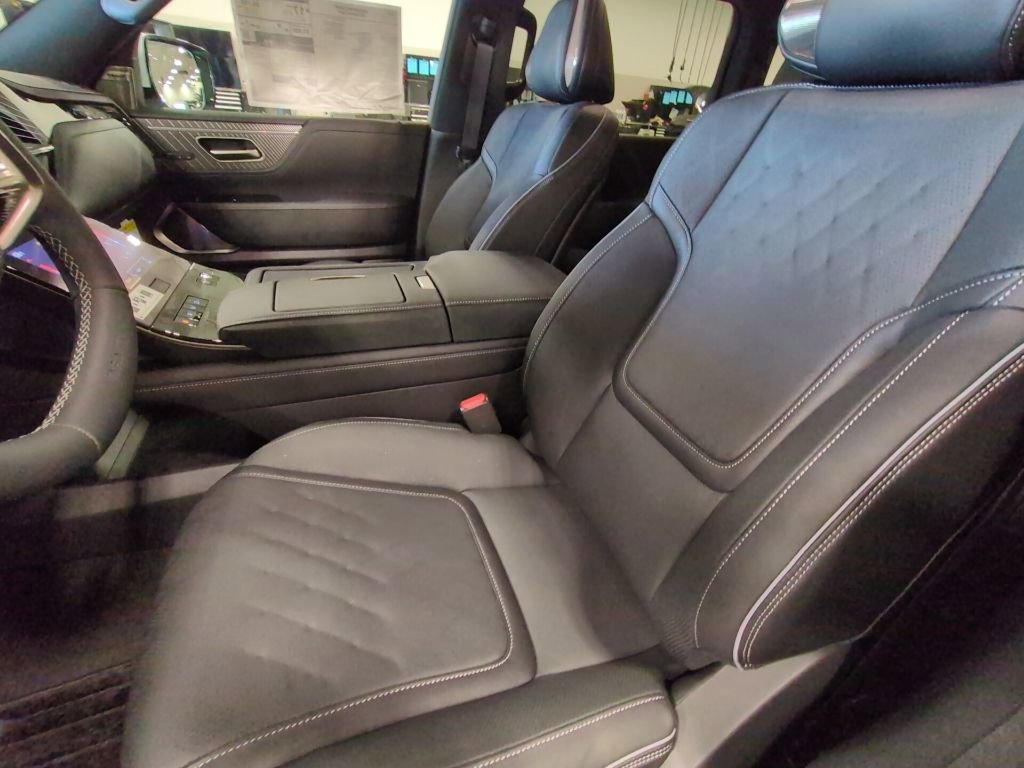 New 2026 INFINITI QX80 Autograph image 8