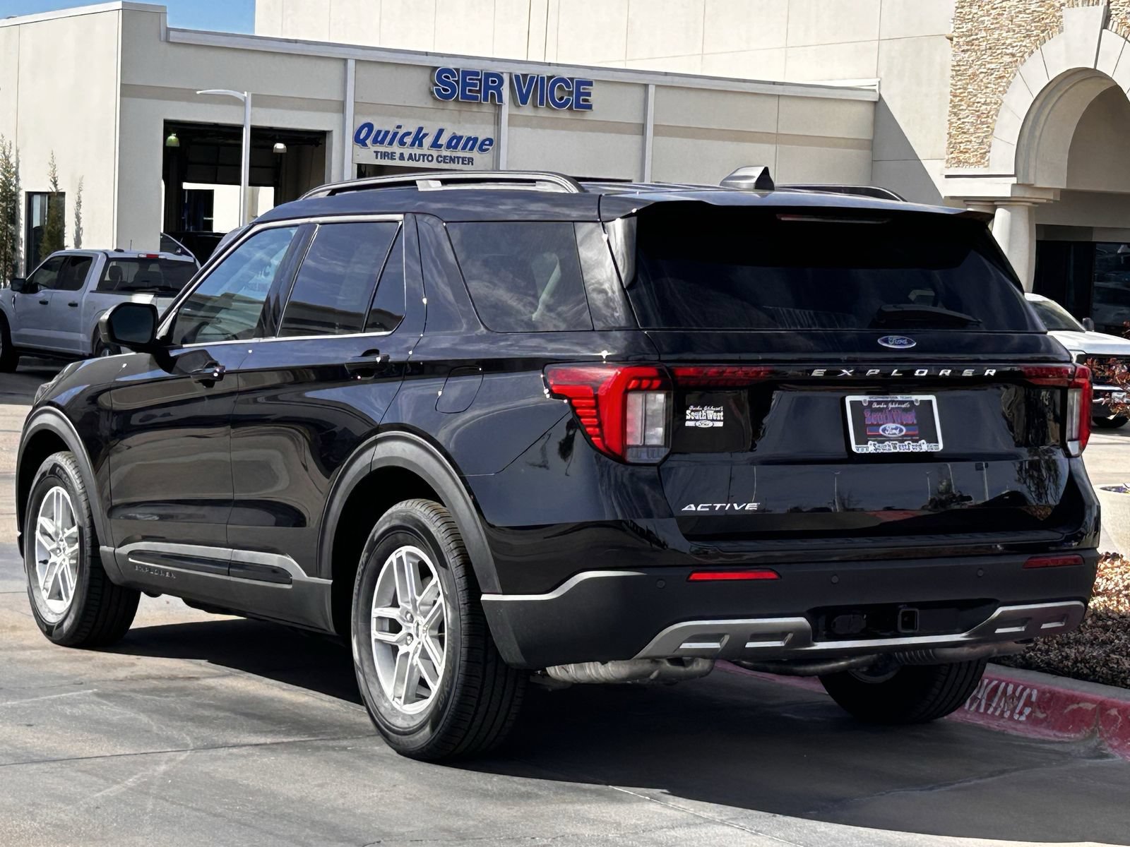 New 2026 Ford Explorer Active w/ Active Comfort Package RWD image 4