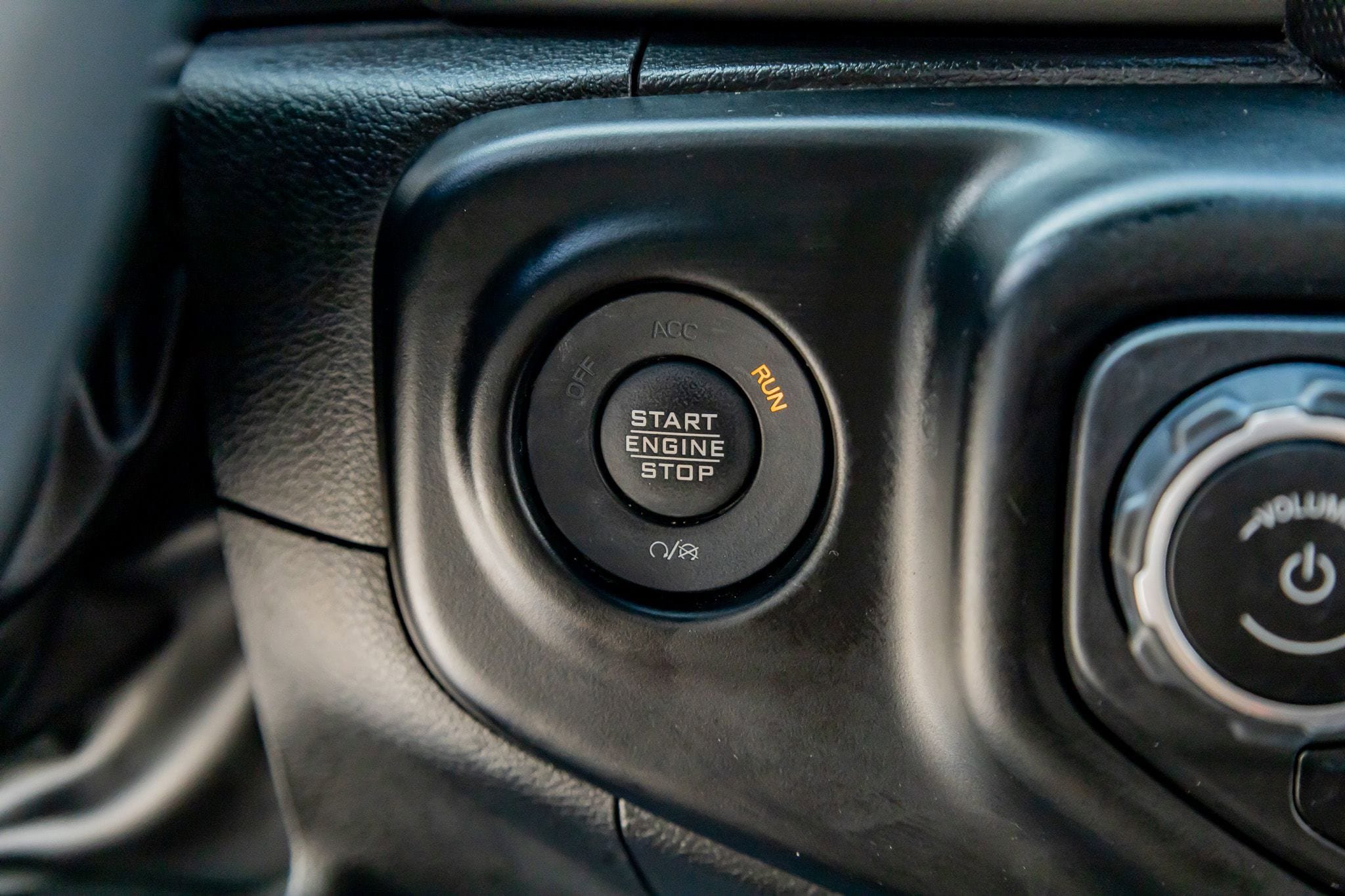 Used 2022 Jeep Wrangler Unlimited Rubicon w/ LED Lighting Group AWD/4WD image 22