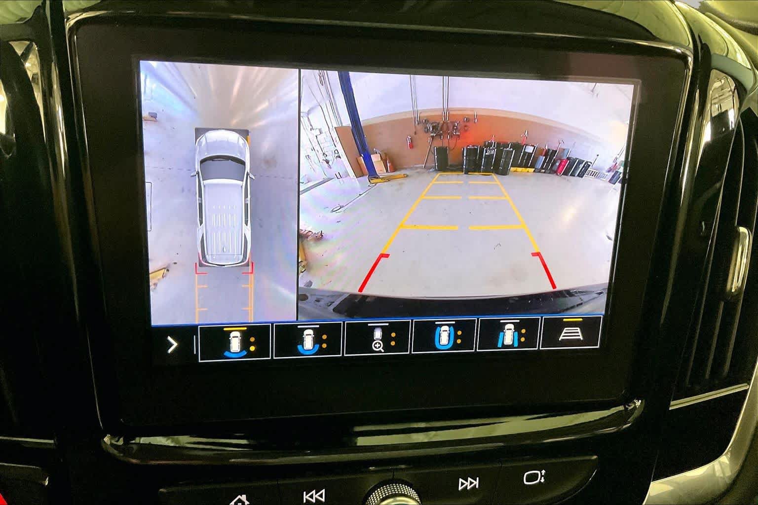Used 2020 Chevrolet Traverse RS FWD image 26