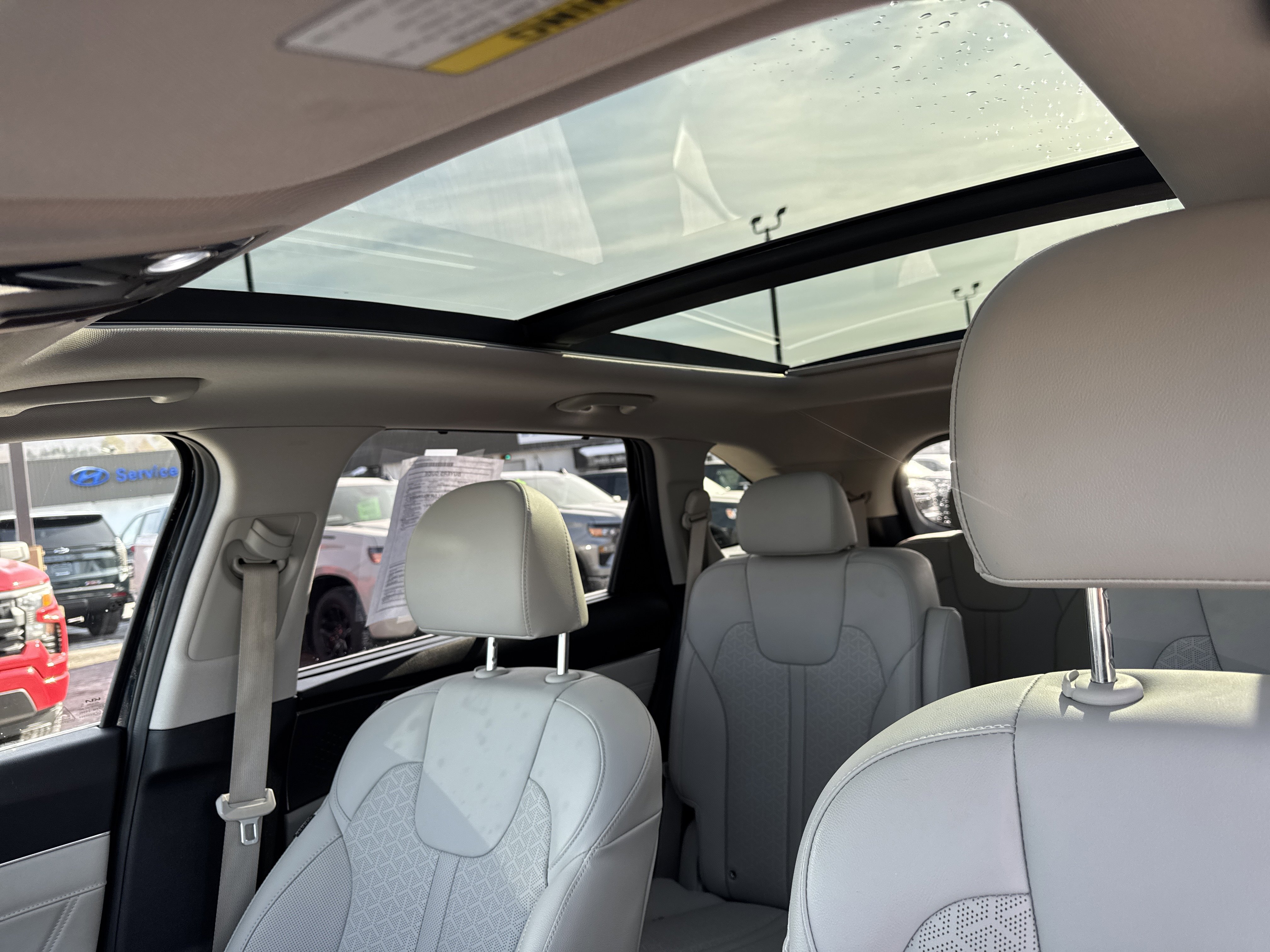 Used 2023 Kia Sorento SX Prestige w/ Panoramic Sunroof Package image 23