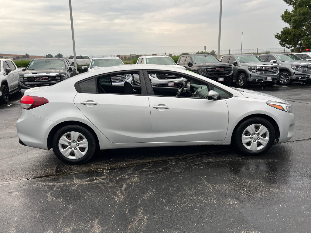 Used 2018 Kia Forte LX FWD image 5