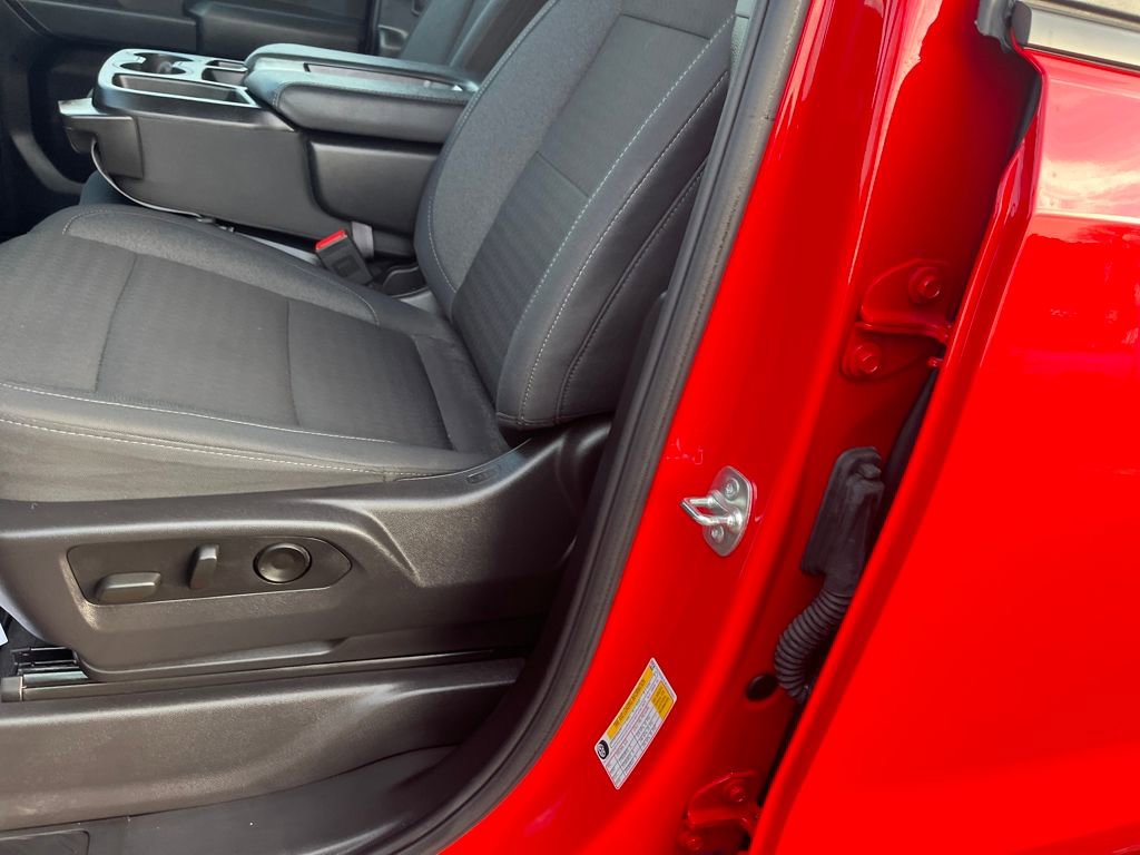 Used 2025 Chevrolet Silverado 1500 Custom w/ Turbomax Blackout Package image 21