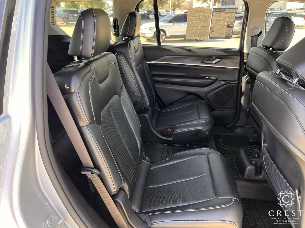 Used 2023 Jeep Grand Cherokee L Limited w/ Luxury Tech Group II image 30