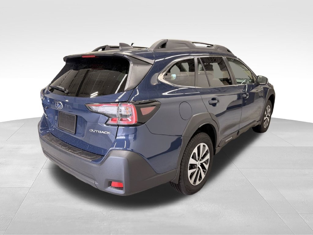 Used 2025 Subaru Outback Premium AWD/4WD image 6