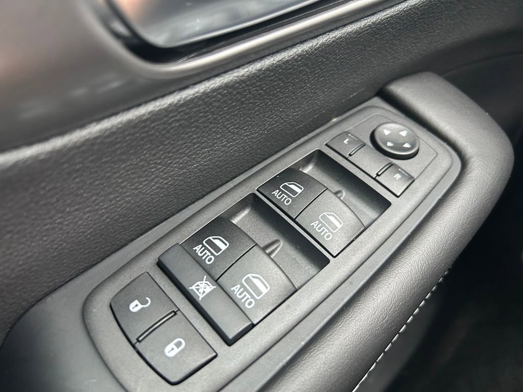 New 2026 Chrysler Voyager LX image 16