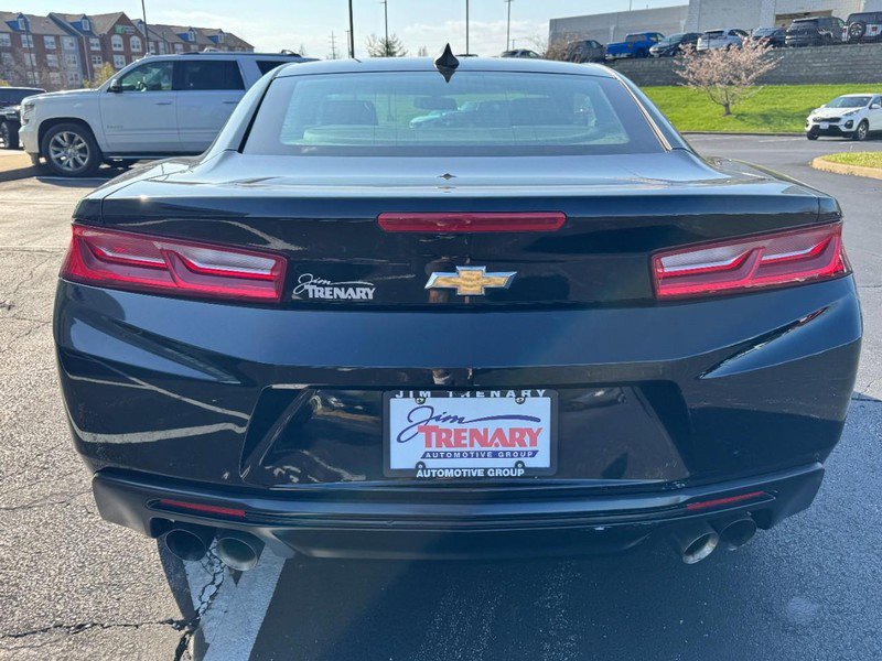 Used 2017 Chevrolet Camaro LT w/ Technology Package image 4