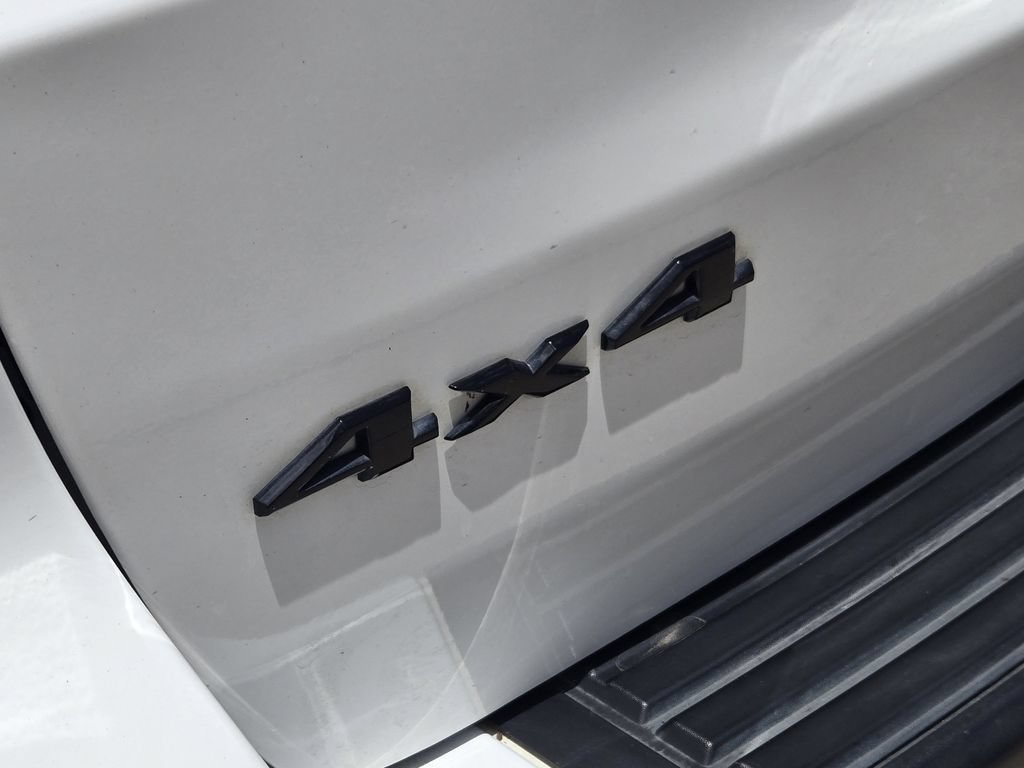 Used 2019 Jeep Grand Cherokee Altitude AWD/4WD image 16