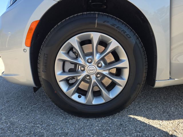 New 2026 Chrysler Pacifica Select image 28