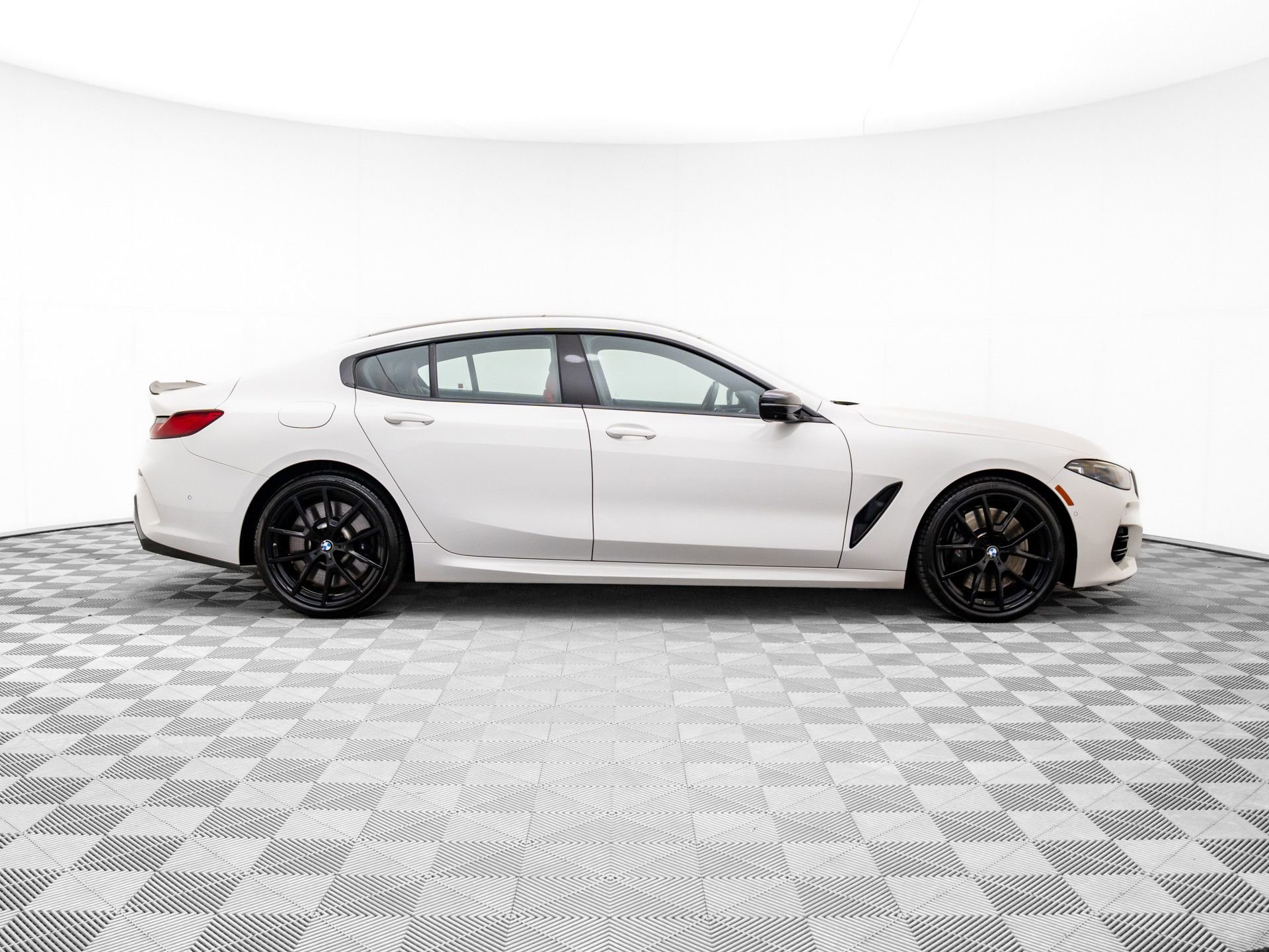 Used 2023 BMW M850i Gran Coupe xDrive image 6