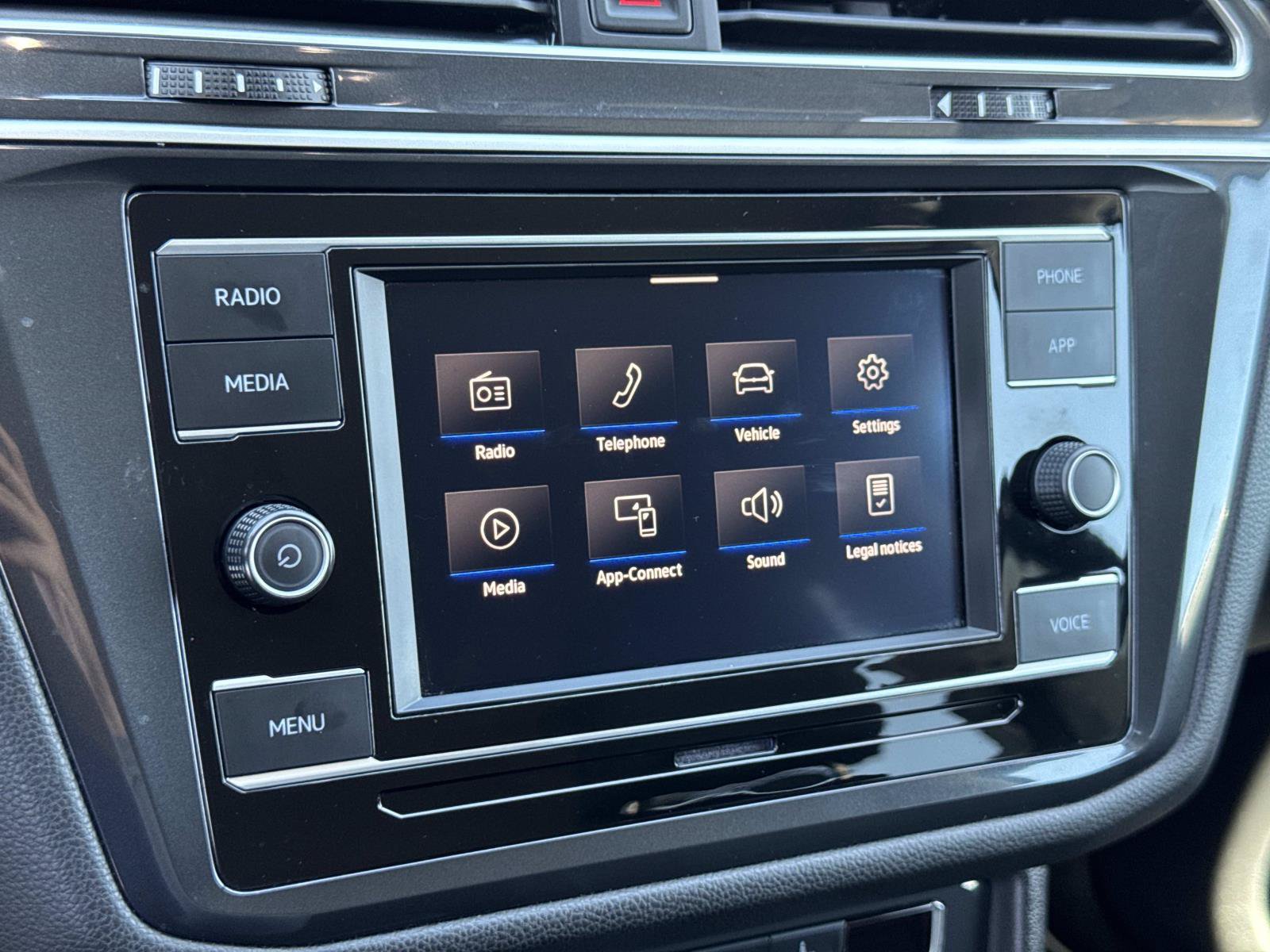 Certified 2024 Volkswagen Tiguan S FWD image 13
