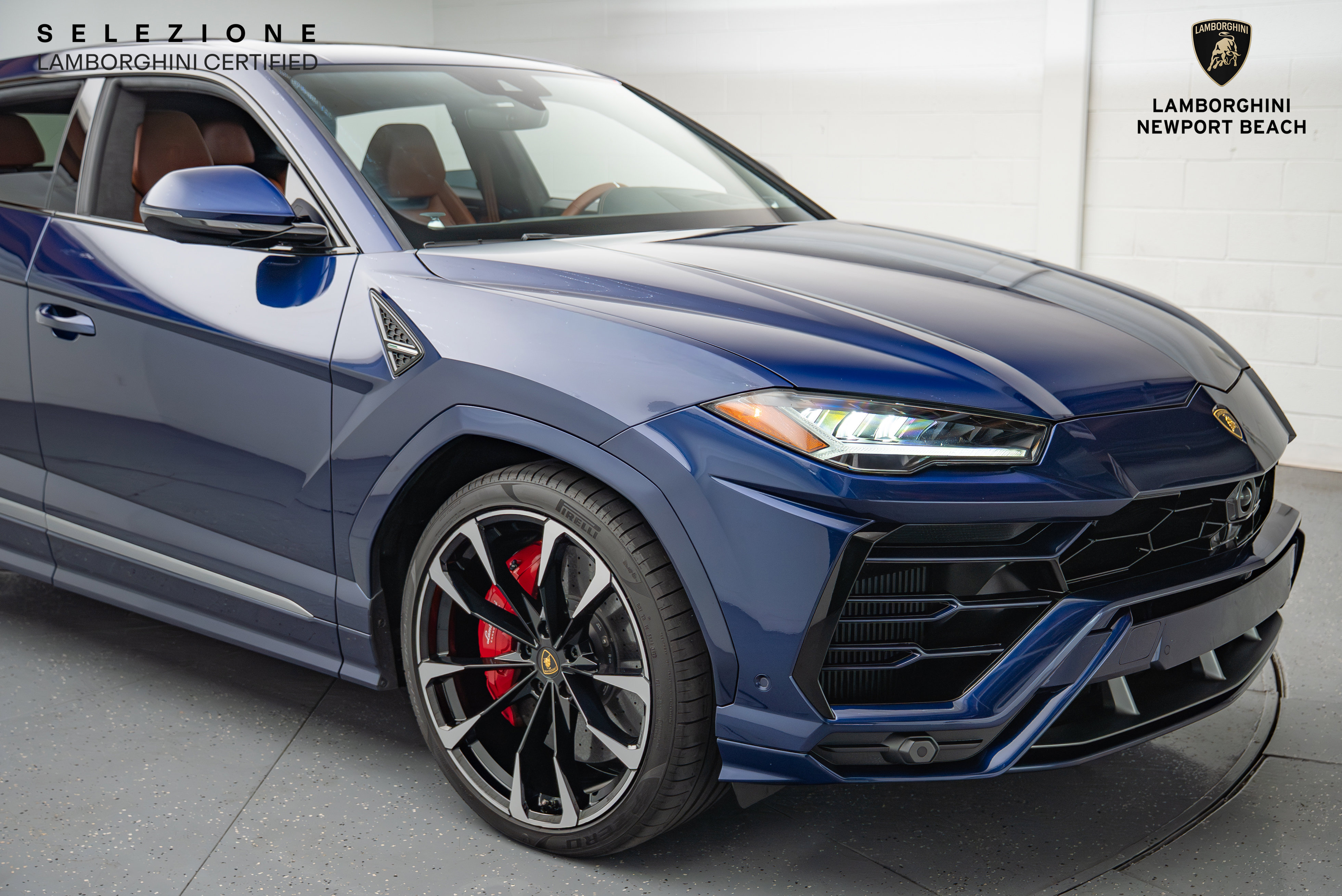 Used 2021 Lamborghini Urus image 2