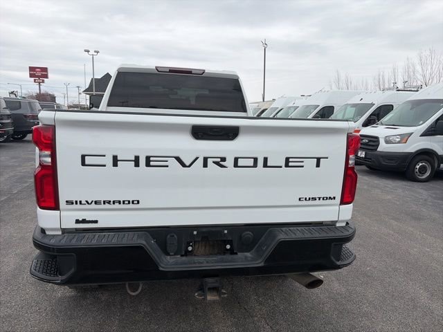 Used 2020 Chevrolet Silverado 2500 Custom w/ Custom Value Package image 4