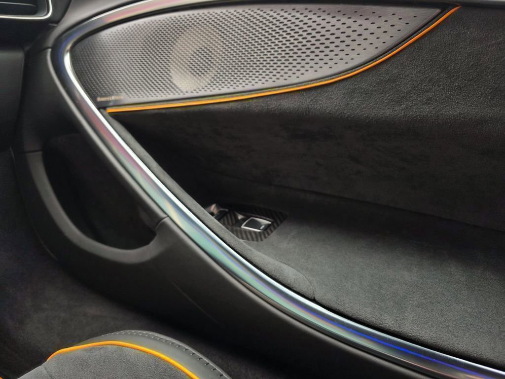 Used 2025 McLaren Artura Spider image 45