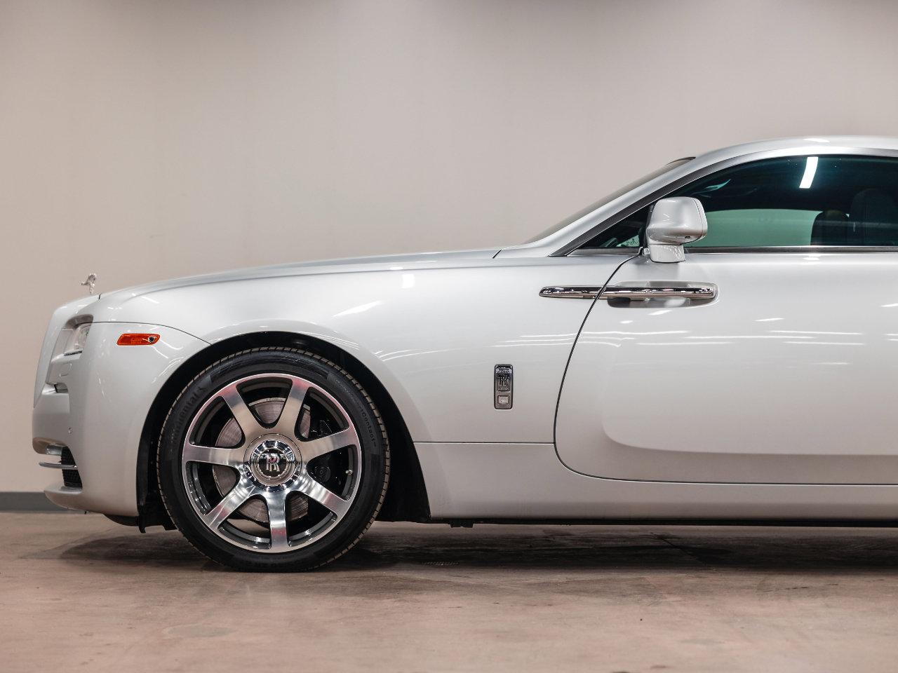 Used 2015 Rolls-Royce Wraith image 16
