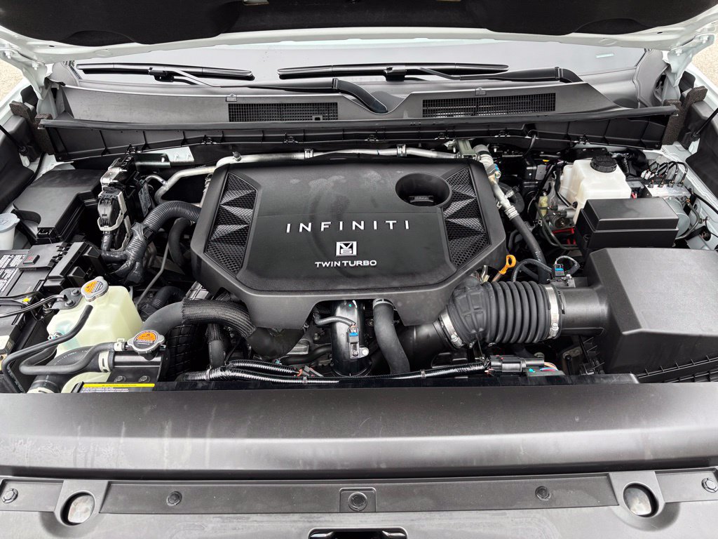Used 2025 INFINITI QX80 Luxe AWD/4WD image 12