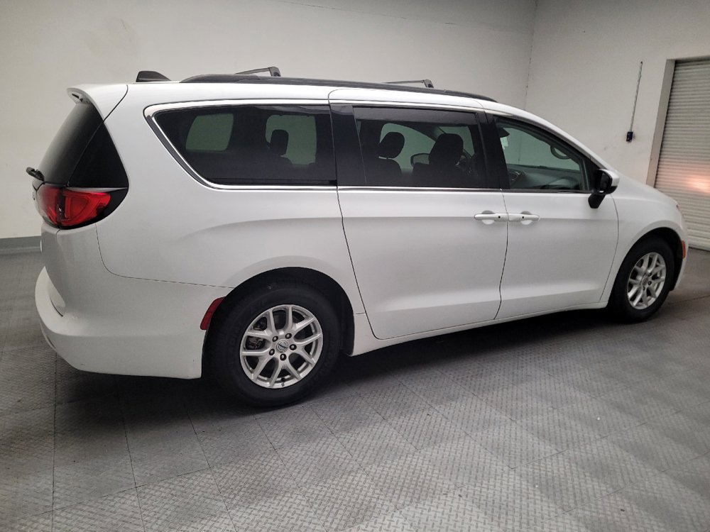 Used 2021 Chrysler Voyager Lxi FWD image 10